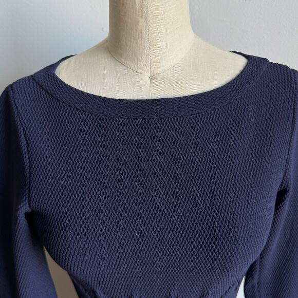 ALAÏA Navy Fitted Mini Dress with Zig-zag Waist and Pleated Skirt - Picture 5 of 13